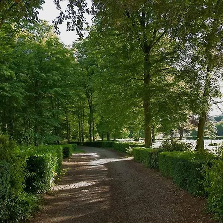 Chateau De - D'hotes Bed & Breakfast *