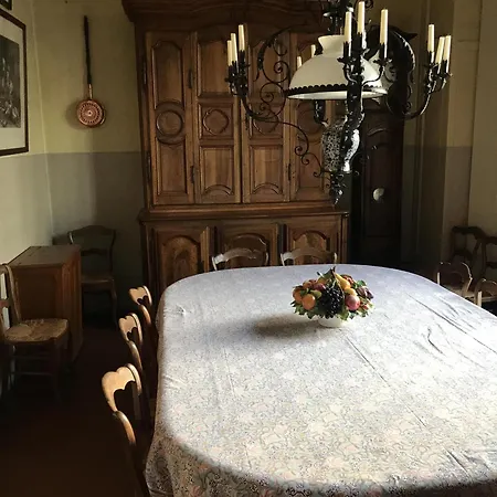 Chateau De - D'hotes Bed & Breakfast Joyeux