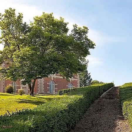 Chateau De - D'hotes Bed & Breakfast Joyeux